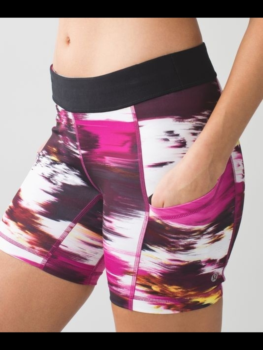 Lululemon Athletica What The Sport‎ Short II Wind Berry Rumble Print